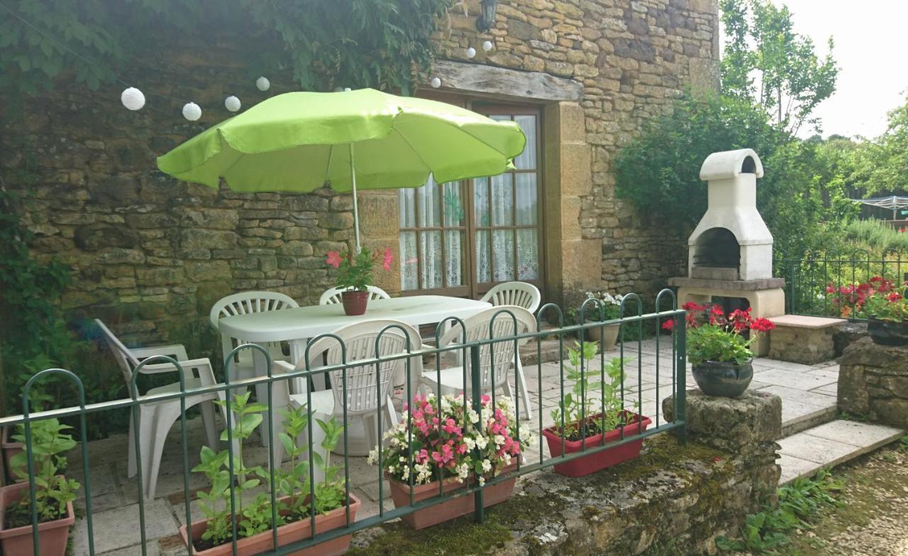 La Libellule And Le Papillon Gites At Les Leroux, Near Frayssinet-le-Gélat Exteriör bild